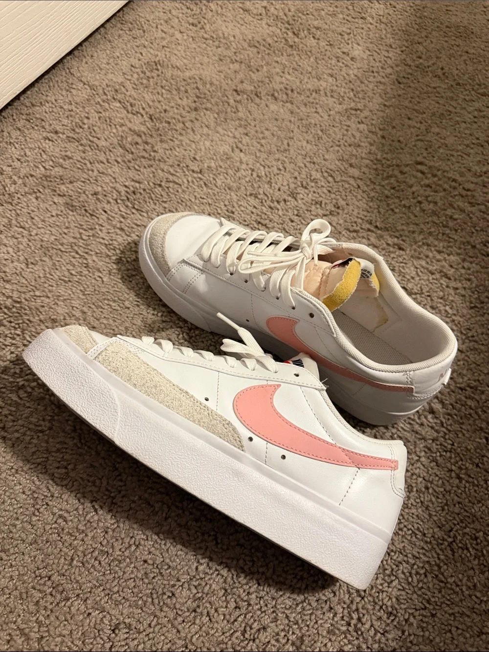 Nike Blazer Low Platform White/Pink